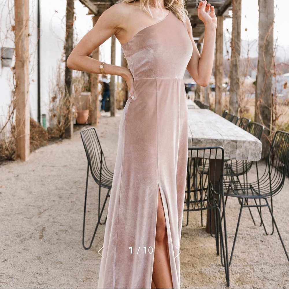 One shoulder velvet champagne gown